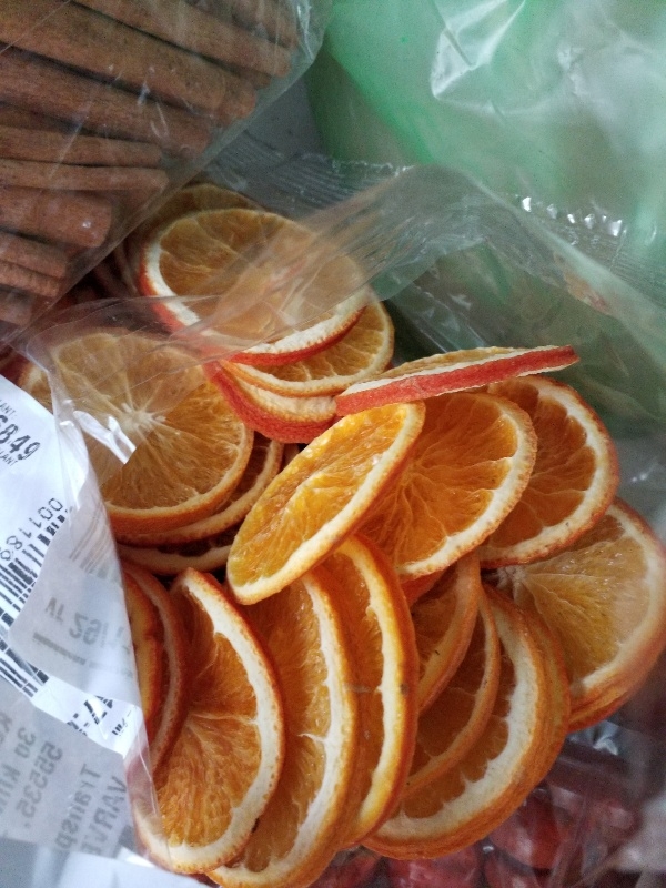 Αποξηραμένες φέτες πορτοκαλιού και μανταρινιού στην Κέντια